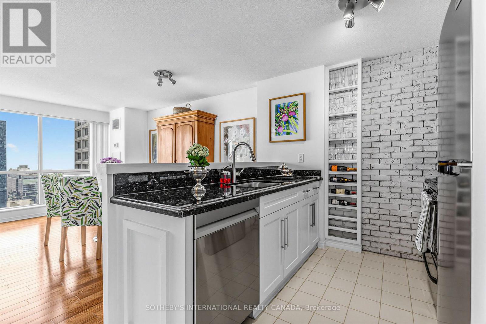 2809 - 10 Yonge Street, Toronto, Ontario  M5E 1R4 - Photo 2 - C13663184