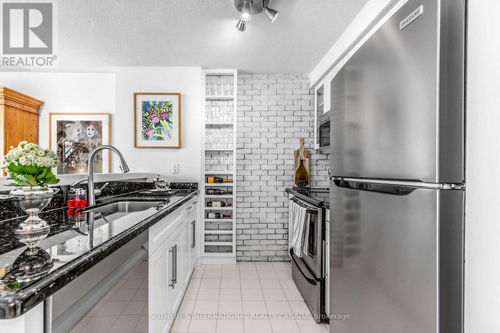 2809 - 10 Yonge Street, Toronto, Ontario  M5E 1R4 - Photo 4 - C13663184