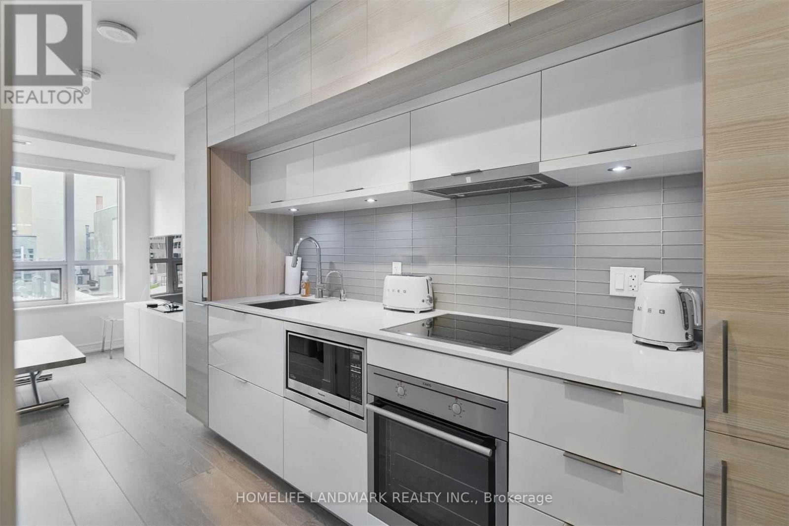 1012 - 88 Scott Street, Toronto, Ontario  M5E 0A9 - Photo 2 - C13663192