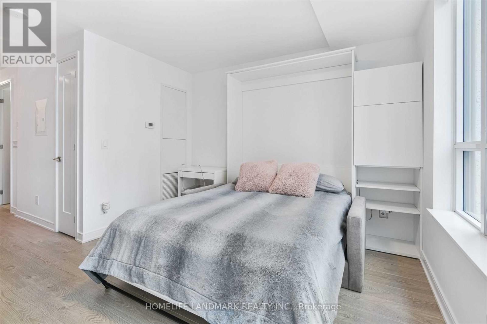 1012 - 88 Scott Street, Toronto, Ontario  M5E 0A9 - Photo 4 - C13663192