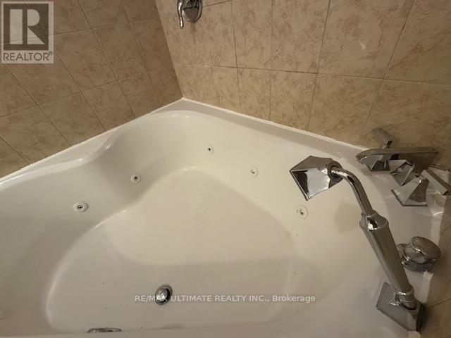127 Robina Avenue, Toronto, Ontario  M6C 3Y8 - Photo 29 - C13663228