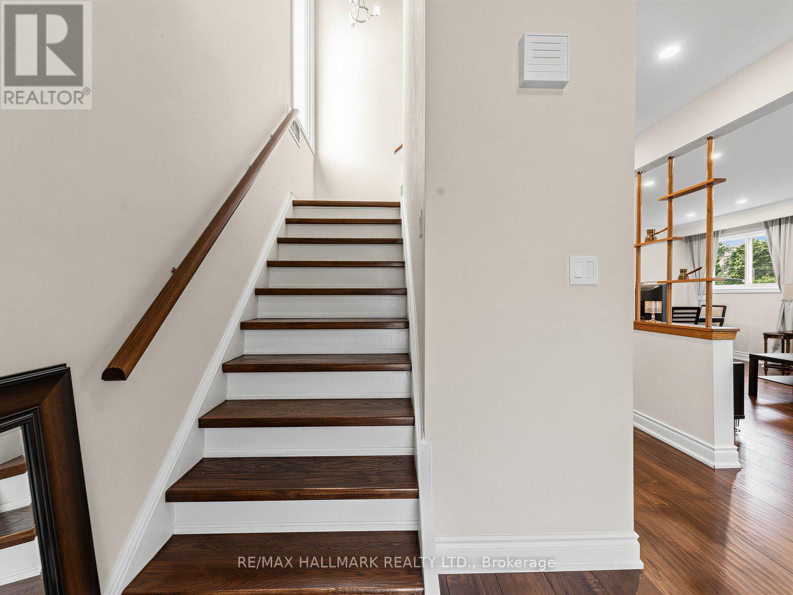 Main & Second Floor - 41 Woodville Avenue, Toronto, Ontario M4K 2J5 - Photo 23 - E13663048