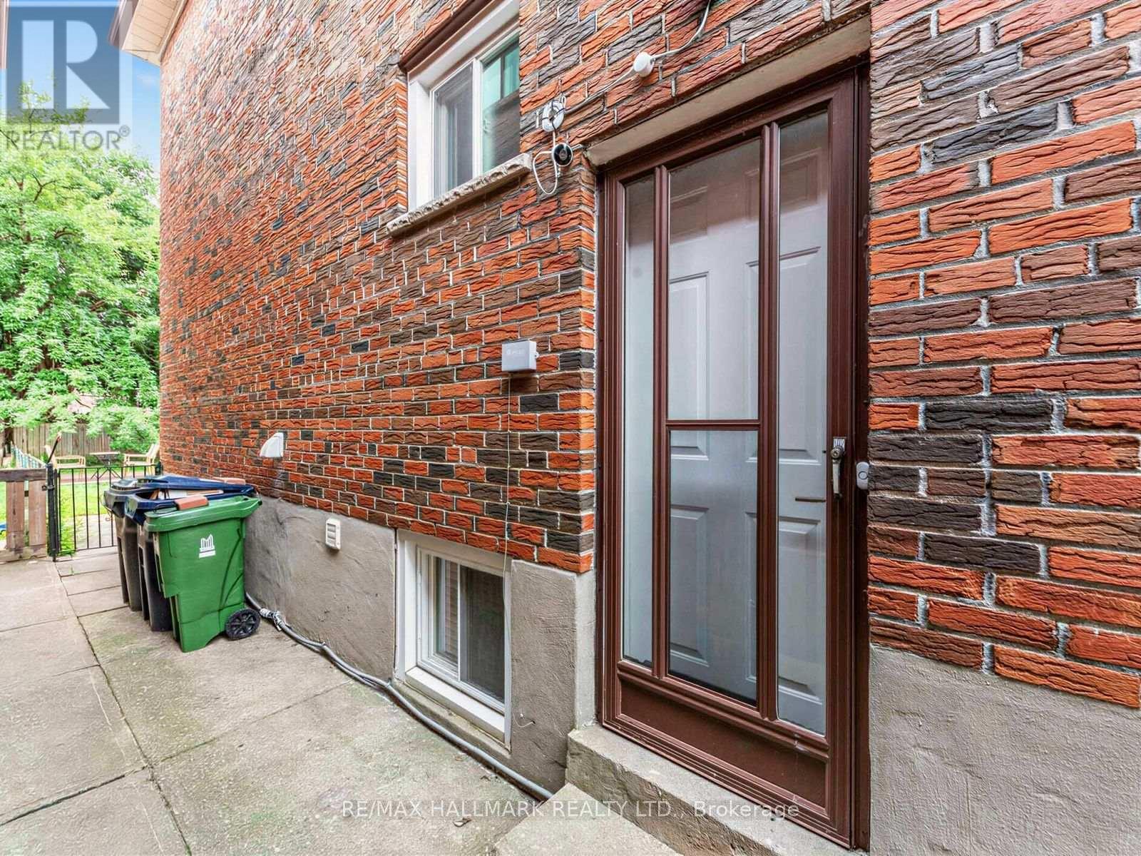 Main & Second Floor - 41 Woodville Avenue, Toronto, Ontario M4K 2J5 - Photo 35 - E13663048