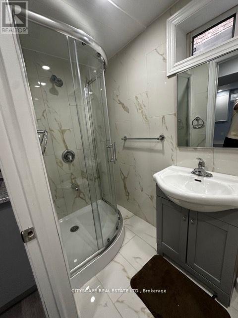 82 Chatfield Drive, Ajax, Ontario  L1T 2J9 - Photo 14 - E13663152