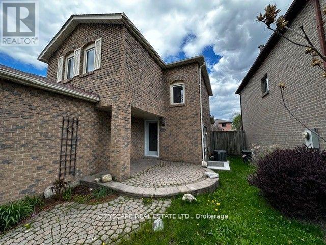 82 Chatfield Drive, Ajax, Ontario  L1T 2J9 - Photo 2 - E13663152