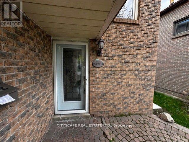 82 Chatfield Drive, Ajax, Ontario  L1T 2J9 - Photo 4 - E13663152