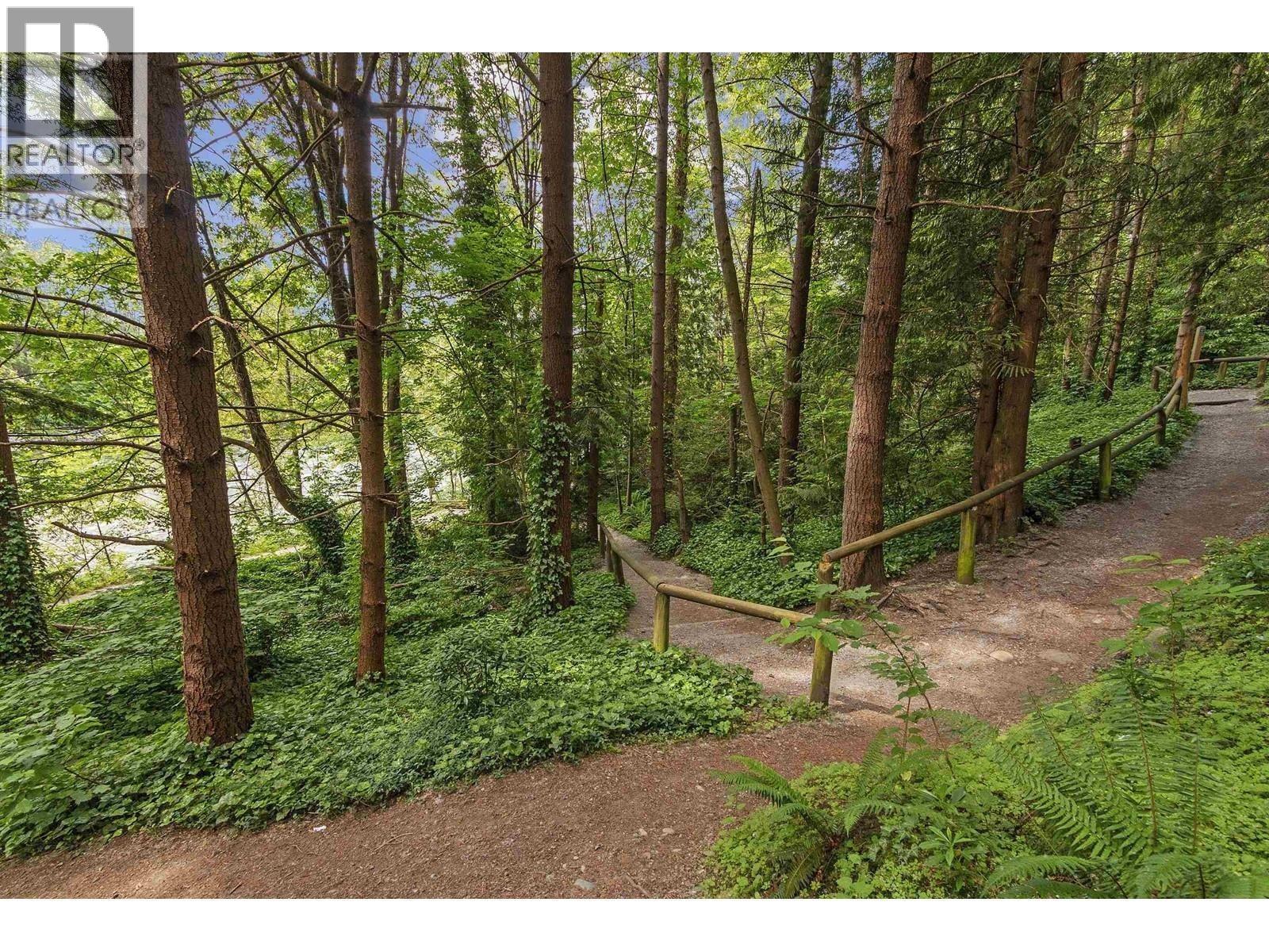 519 2012 Fullerton Avenue, North Vancouver, British Columbia  V7P 3E3 - Photo 30 - R3153275