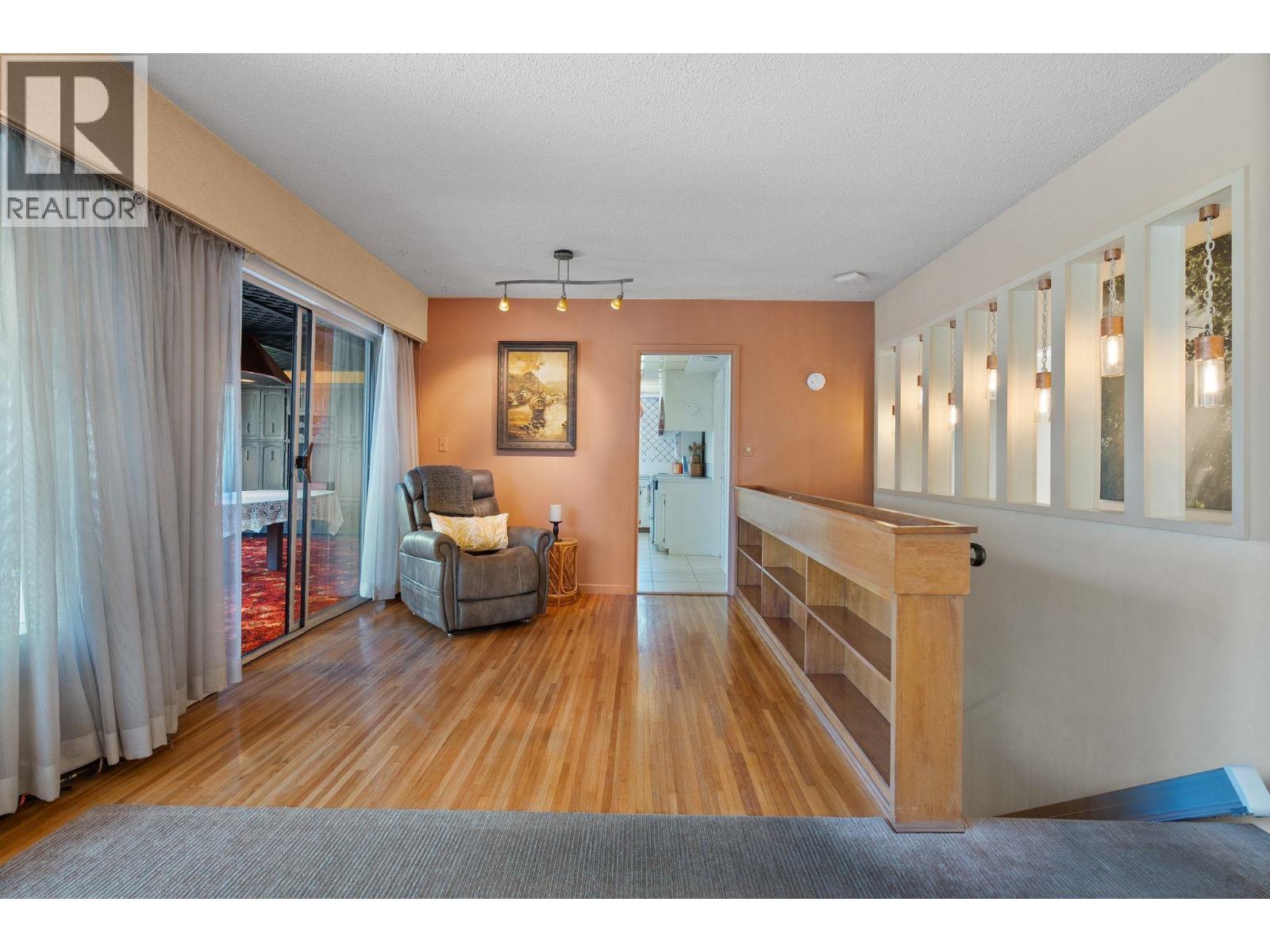 8660 Fairfax Crescent, Richmond, British Columbia  V7C 1Y1 - Photo 13 - R3154688