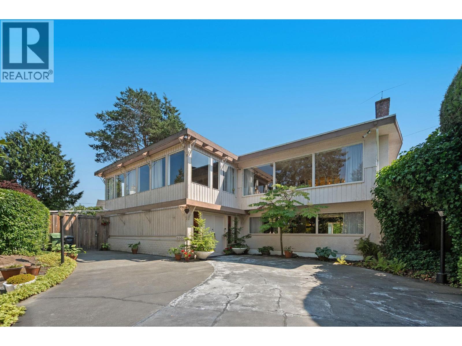 8660 Fairfax Crescent, Richmond, British Columbia  V7C 1Y1 - Photo 2 - R3154688