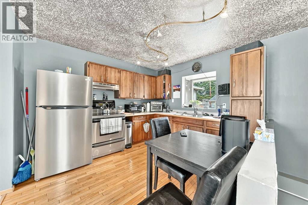 7312 36 Avenue NW, Calgary, Alberta  T3B 1T8 - Photo 21 - A2321002
