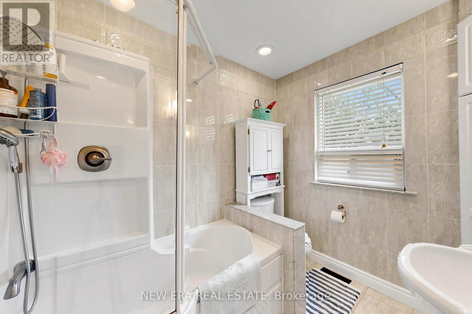 197 Lucas Street, Richmond Hill, Ontario L4C 4P8 - Photo 22 - N13663042