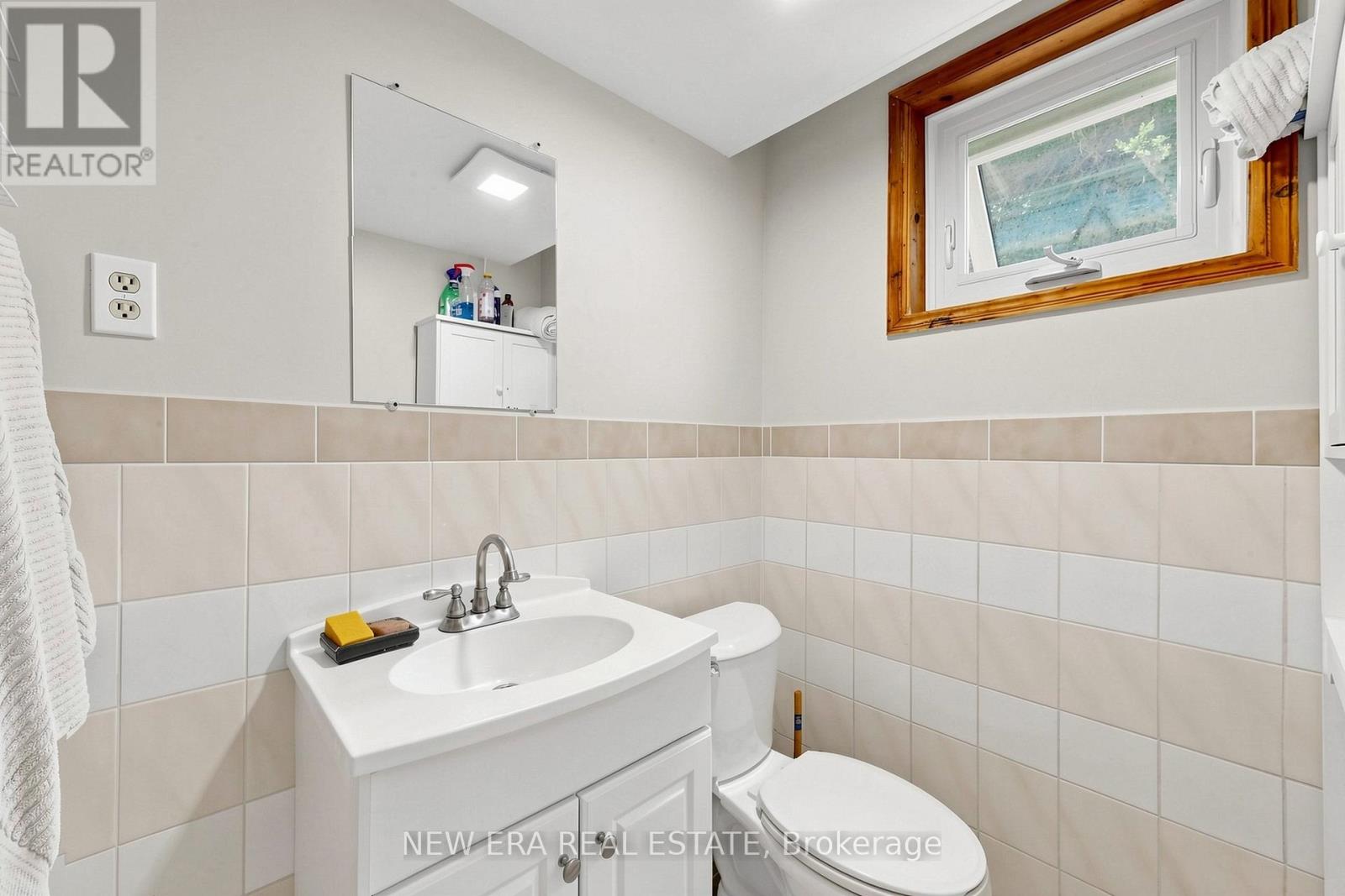 197 Lucas Street, Richmond Hill, Ontario L4C 4P8 - Photo 31 - N13663042