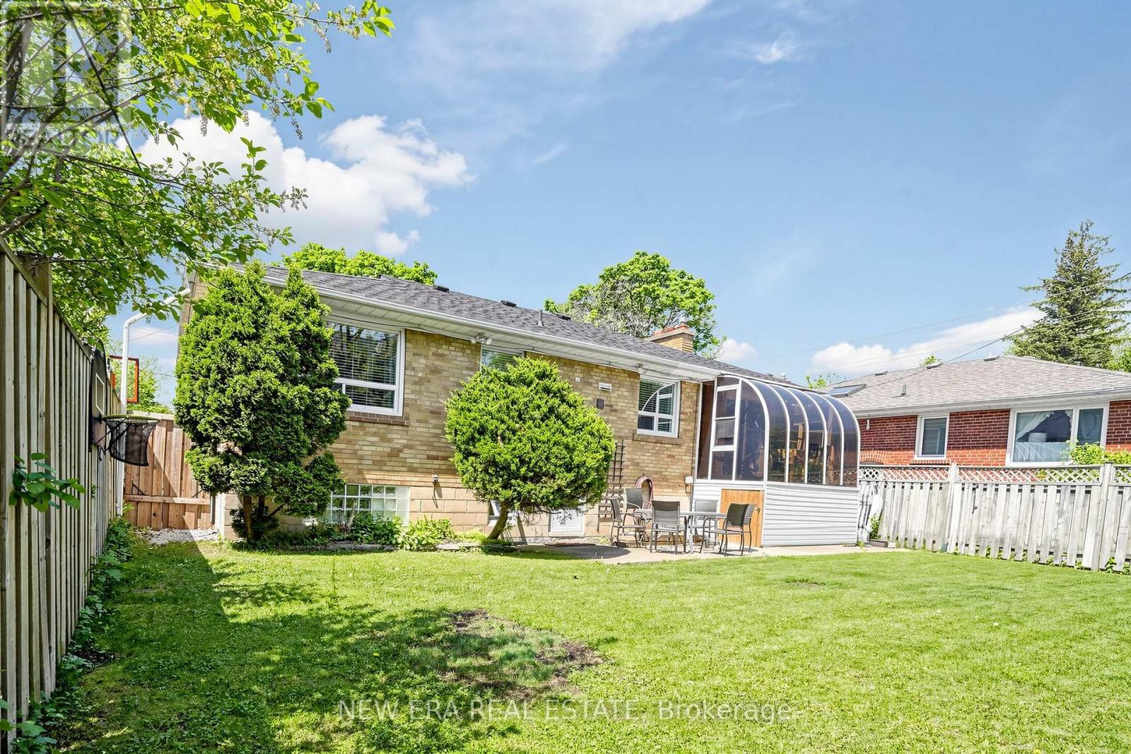 197 Lucas Street, Richmond Hill, Ontario L4C 4P8 - Photo 33 - N13663042