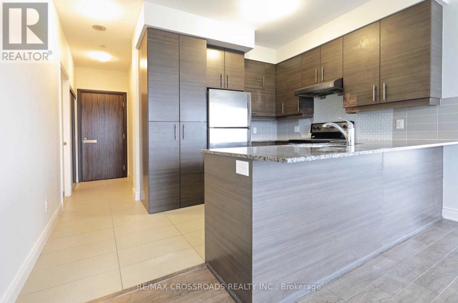 906 - 325 South Park Road, Markham, Ontario L3T 0B8 - Photo 3 - N13663068