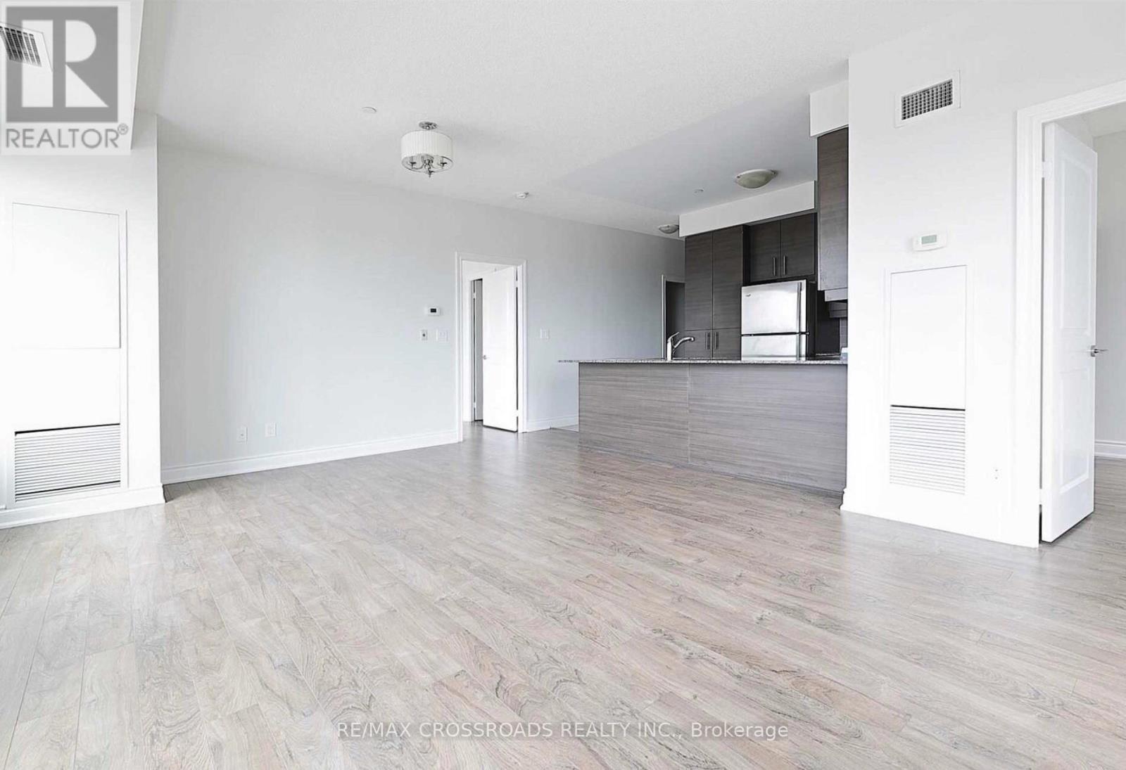 906 - 325 South Park Road, Markham, Ontario L3T 0B8 - Photo 4 - N13663068