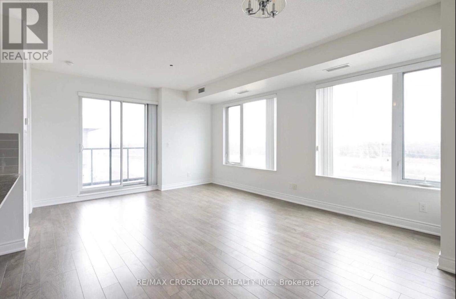 906 - 325 South Park Road, Markham, Ontario L3T 0B8 - Photo 6 - N13663068