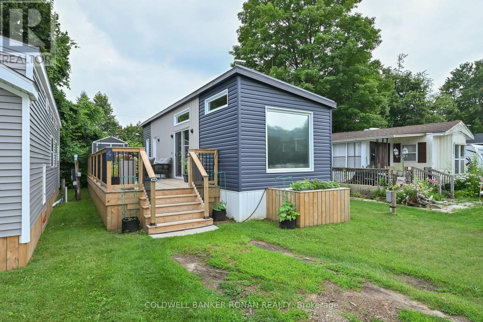 4 - 285 CRYDERMAN SIDE ROAD, Georgina, Ontario