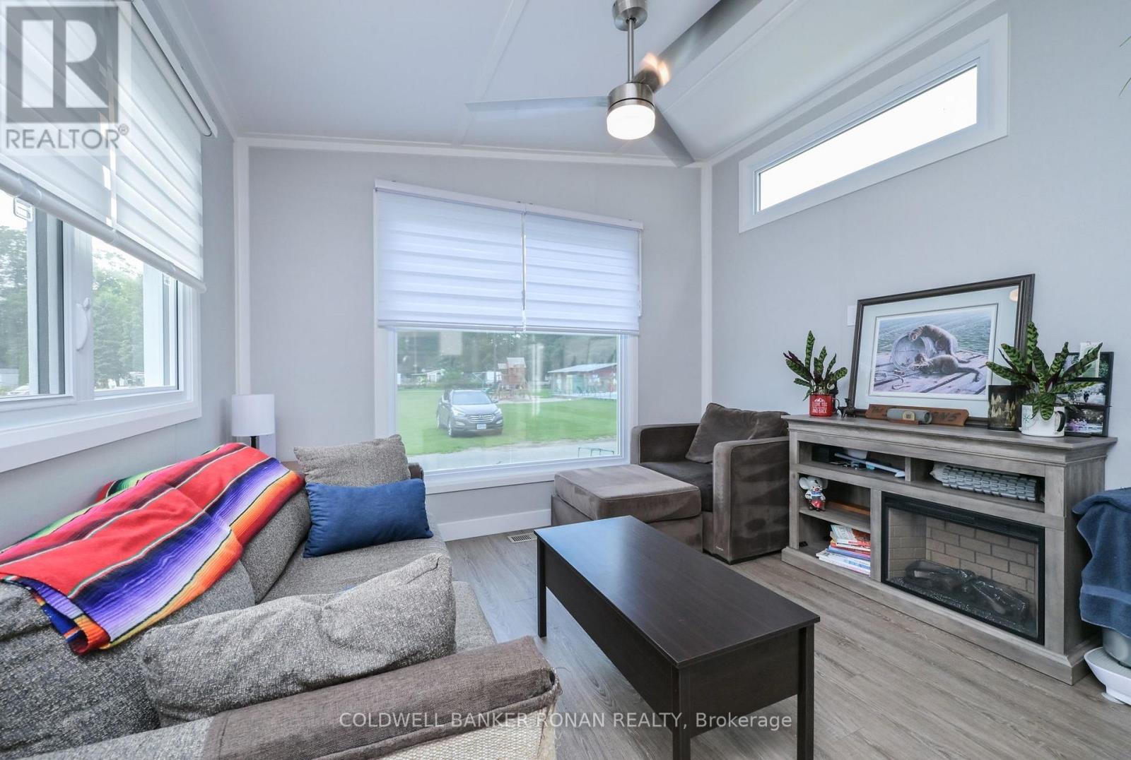 4 - 285 Cryderman Side Road, Georgina, Ontario L0E 1R0 - Photo 11 - N13663194