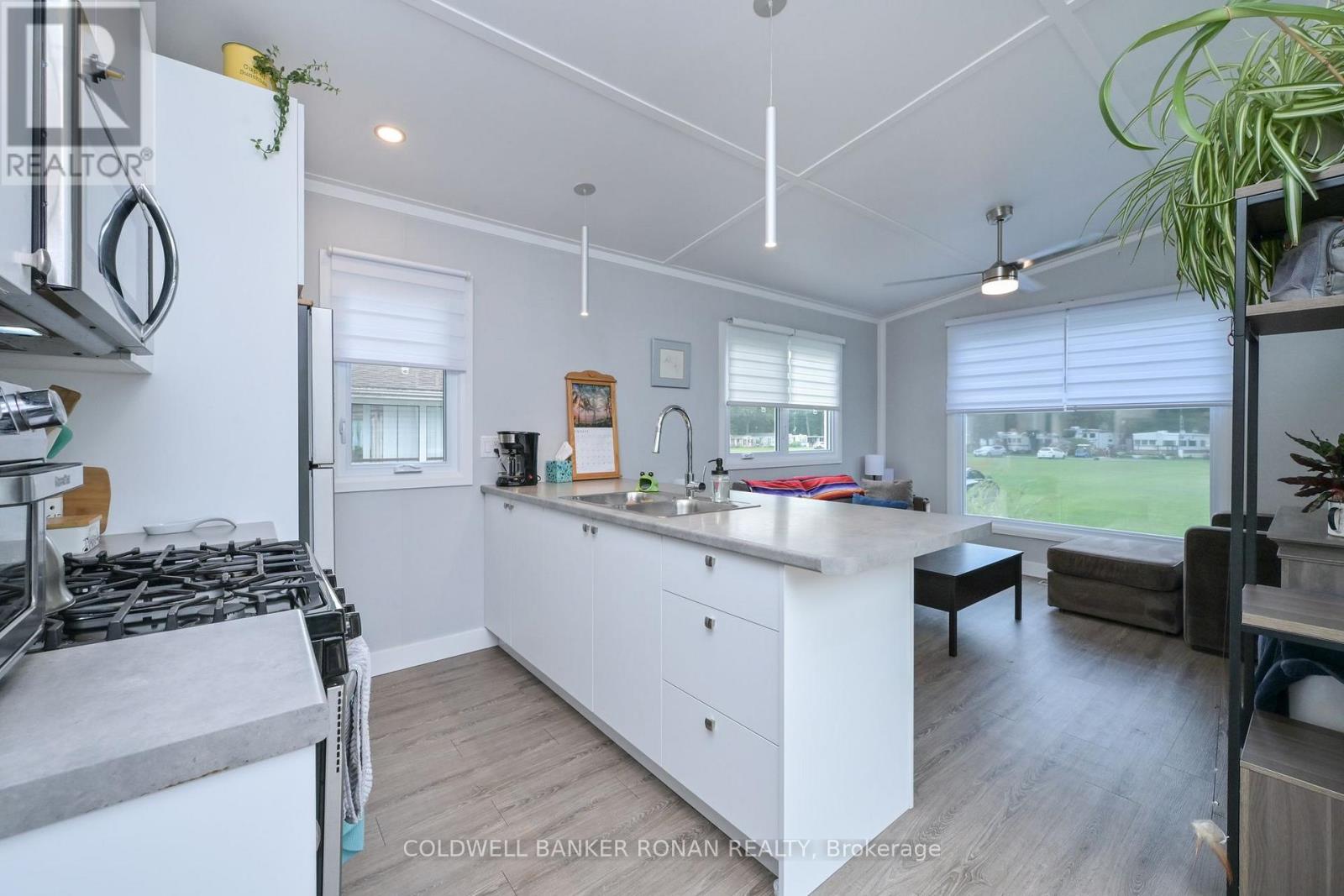 4 - 285 Cryderman Side Road, Georgina, Ontario L0E 1R0 - Photo 5 - N13663194