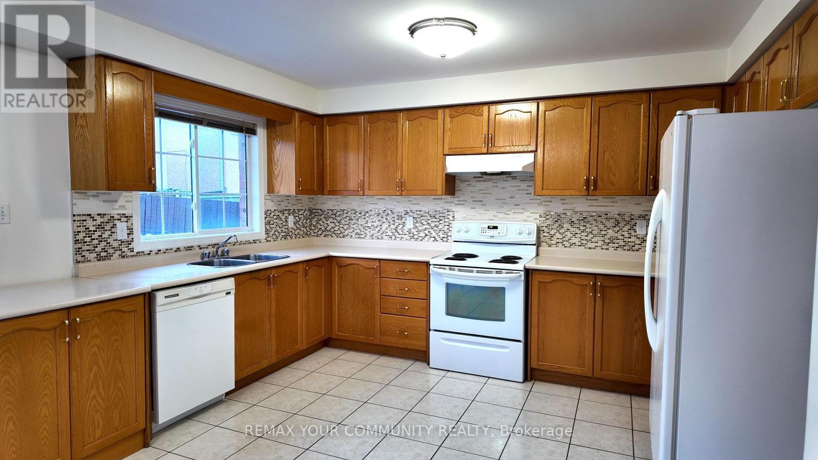 Main - 120 Santina Street, Vaughan, Ontario L4H 2N3 - Photo 10 - N13663202
