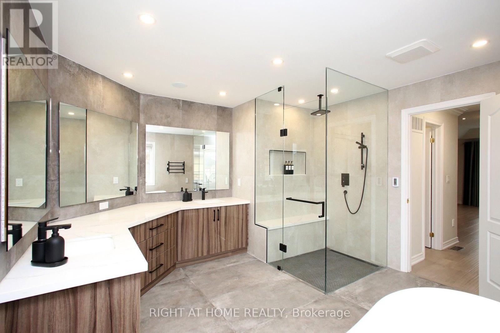 133 Woodville Drive, Vaughan, Ontario  L6A 4K4 - Photo 22 - N13663236