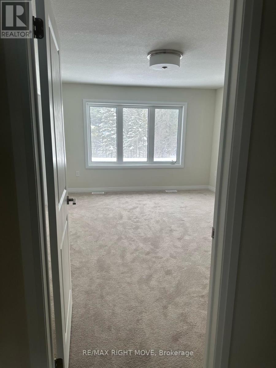 3022 Sandy Acres Avenue, Severn, Ontario  L3V 8P8 - Photo 11 - S13663074