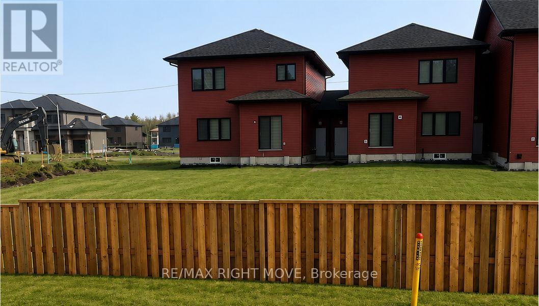 3022 Sandy Acres Avenue, Severn, Ontario  L3V 8P8 - Photo 3 - S13663074