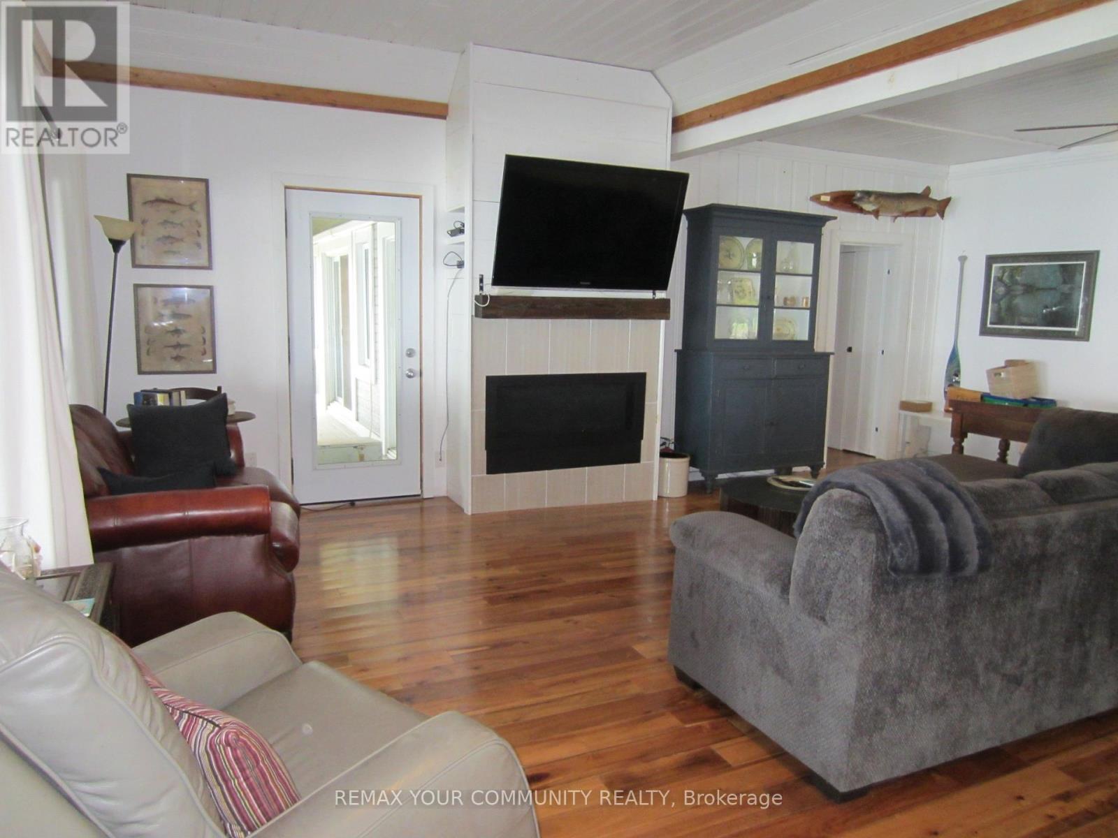 6576 Quarry Point Road, Ramara, Ontario  L3V 0S3 - Photo 5 - S13663136