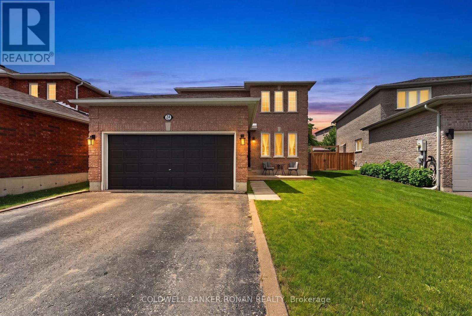 24 Ryan Court, Barrie, Ontario L4M 6N7 - Photo 1 - S13663214