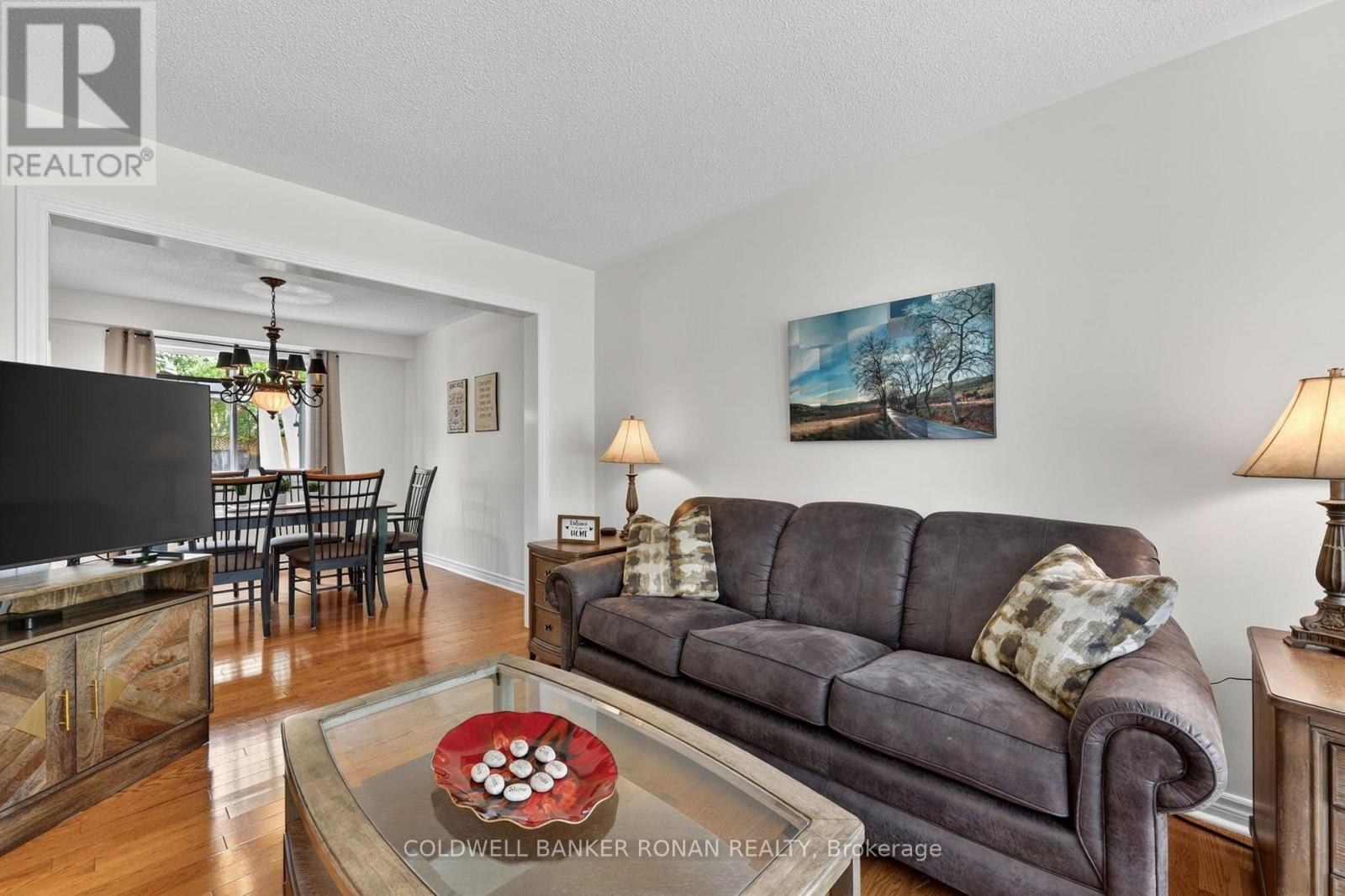 24 Ryan Court, Barrie, Ontario L4M 6N7 - Photo 11 - S13663214