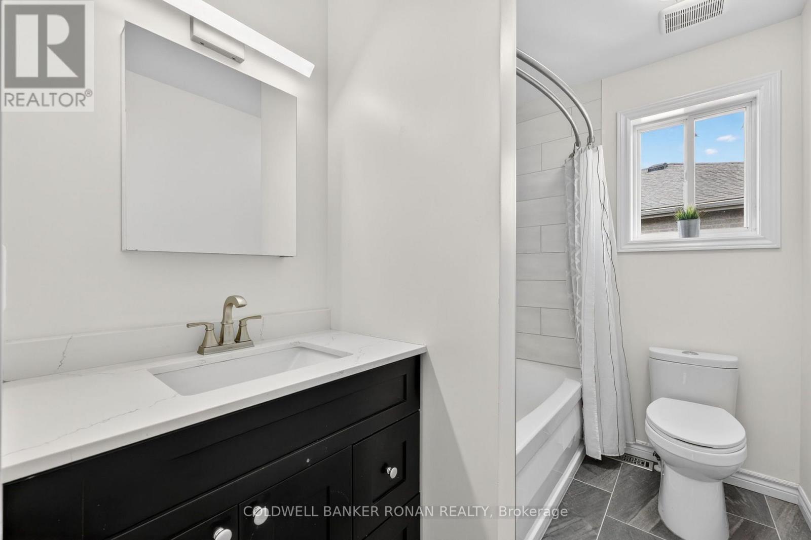 24 Ryan Court, Barrie, Ontario L4M 6N7 - Photo 27 - S13663214