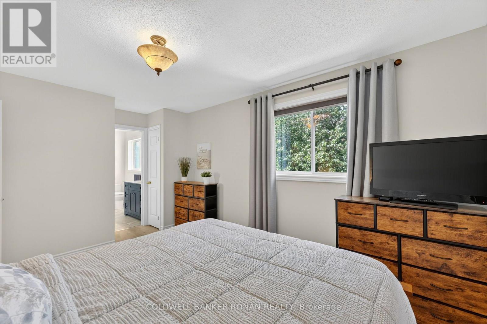 24 Ryan Court, Barrie, Ontario L4M 6N7 - Photo 30 - S13663214