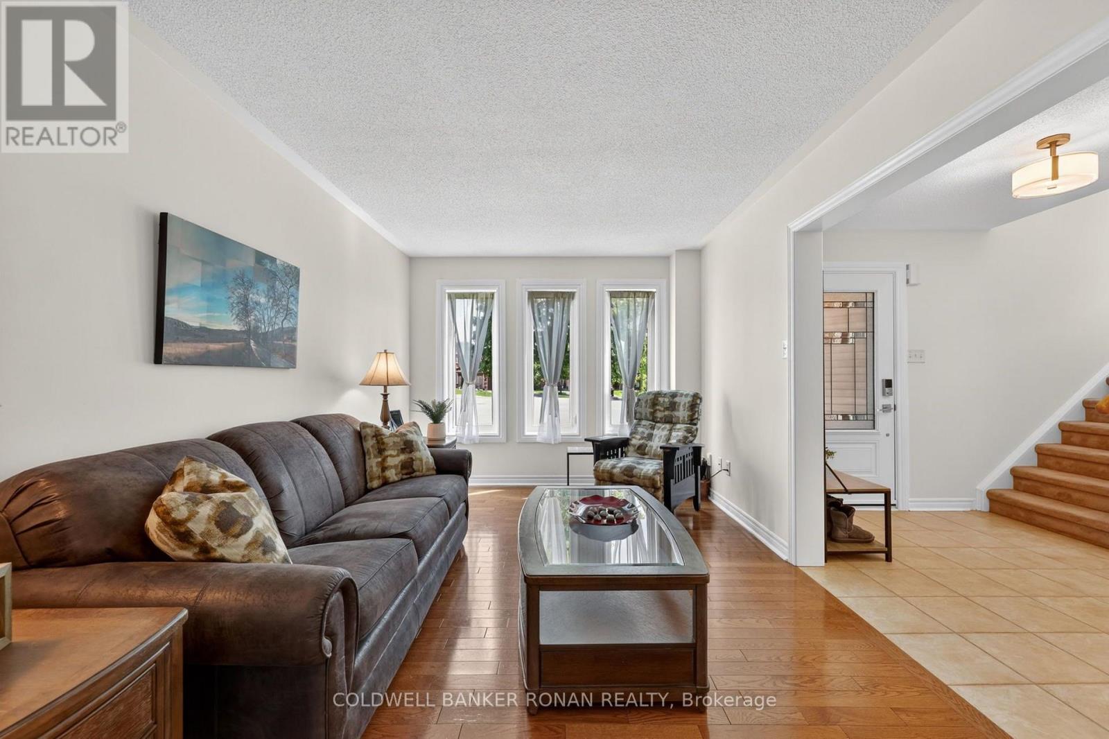 24 Ryan Court, Barrie, Ontario L4M 6N7 - Photo 8 - S13663214
