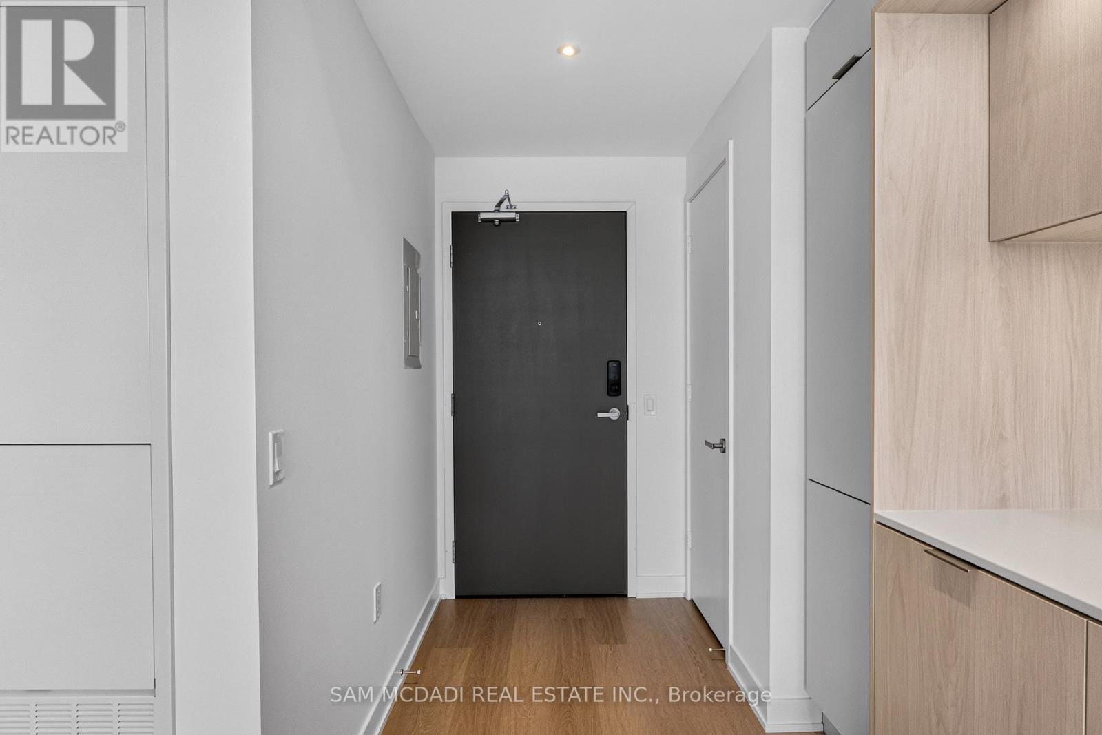 5305 - 448 Burnhamthorpe Road, Mississauga, Ontario L5B 0R4 - Photo 3 - W13663084