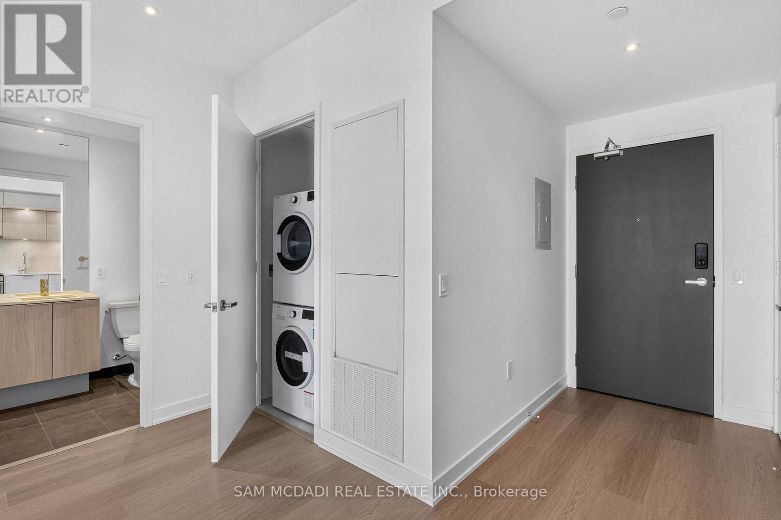 5305 - 448 Burnhamthorpe Road, Mississauga, Ontario L5B 0R4 - Photo 4 - W13663084