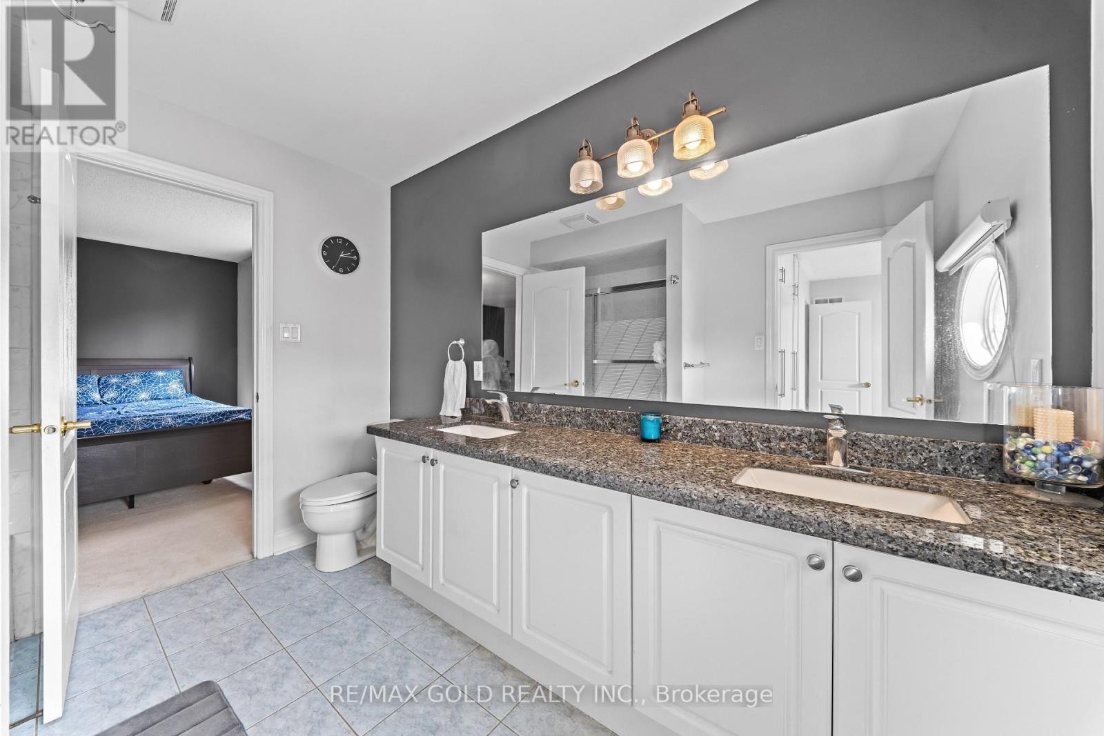 31 Fontainebleu Road, Brampton, Ontario  L6P 1Z1 - Photo 22 - W13663106