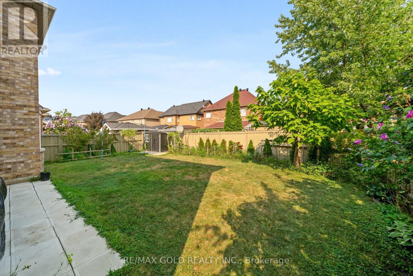 31 Fontainebleu Road, Brampton, Ontario  L6P 1Z1 - Photo 30 - W13663106