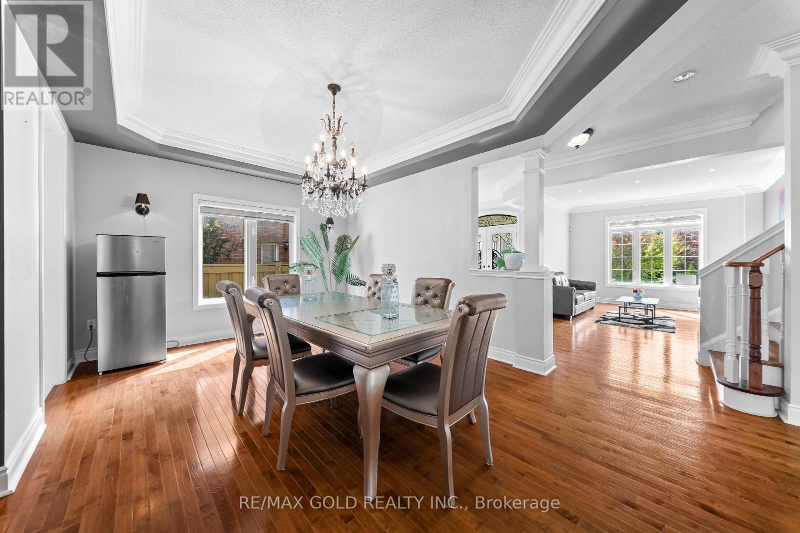31 Fontainebleu Road, Brampton, Ontario  L6P 1Z1 - Photo 8 - W13663106