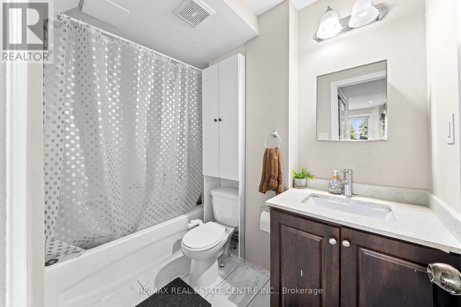 42 Domenico Crescent, Brampton, Ontario  L6P 1H5 - Photo 36 - W13663114