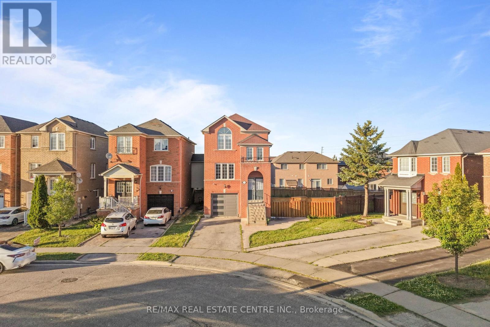 42 Domenico Crescent, Brampton, Ontario  L6P 1H5 - Photo 46 - W13663114