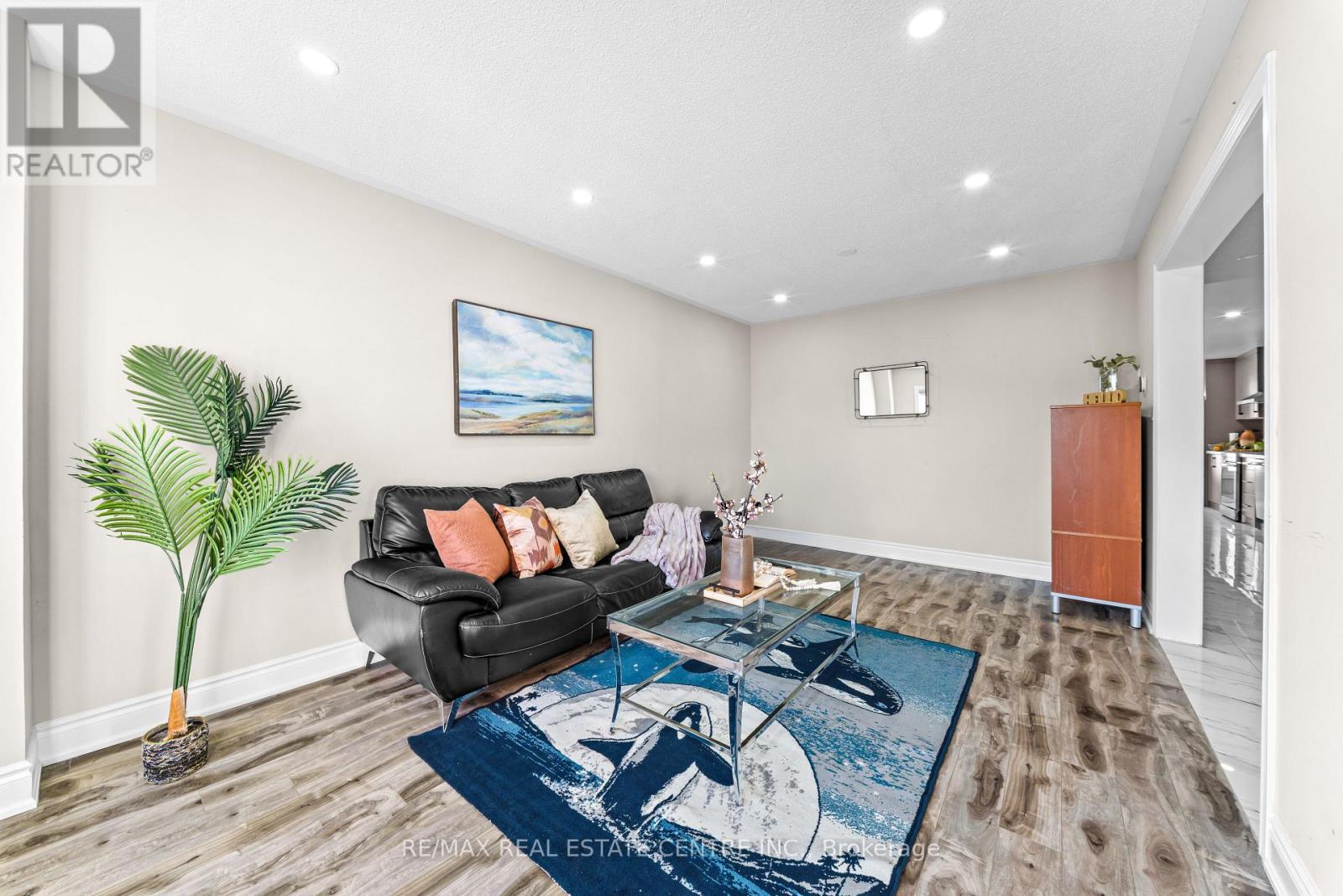 42 Domenico Crescent, Brampton, Ontario  L6P 1H5 - Photo 9 - W13663114