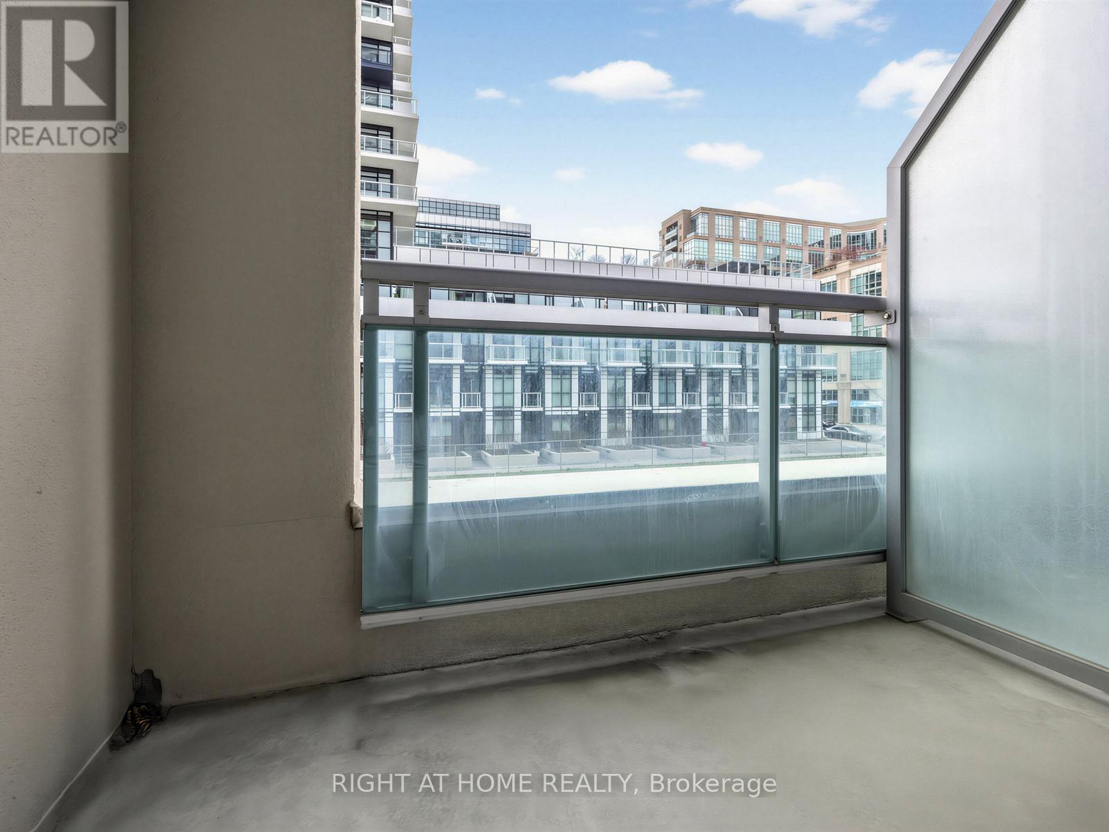 208 - 155 Legion Road N, Toronto, Ontario  M8Y 0A7 - Photo 21 - W13663176