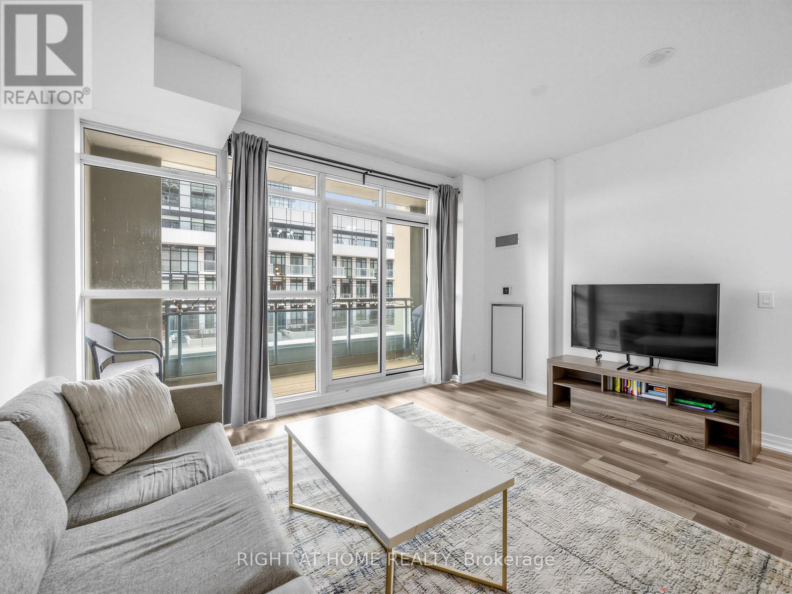 208 - 155 Legion Road N, Toronto, Ontario  M8Y 0A7 - Photo 6 - W13663176