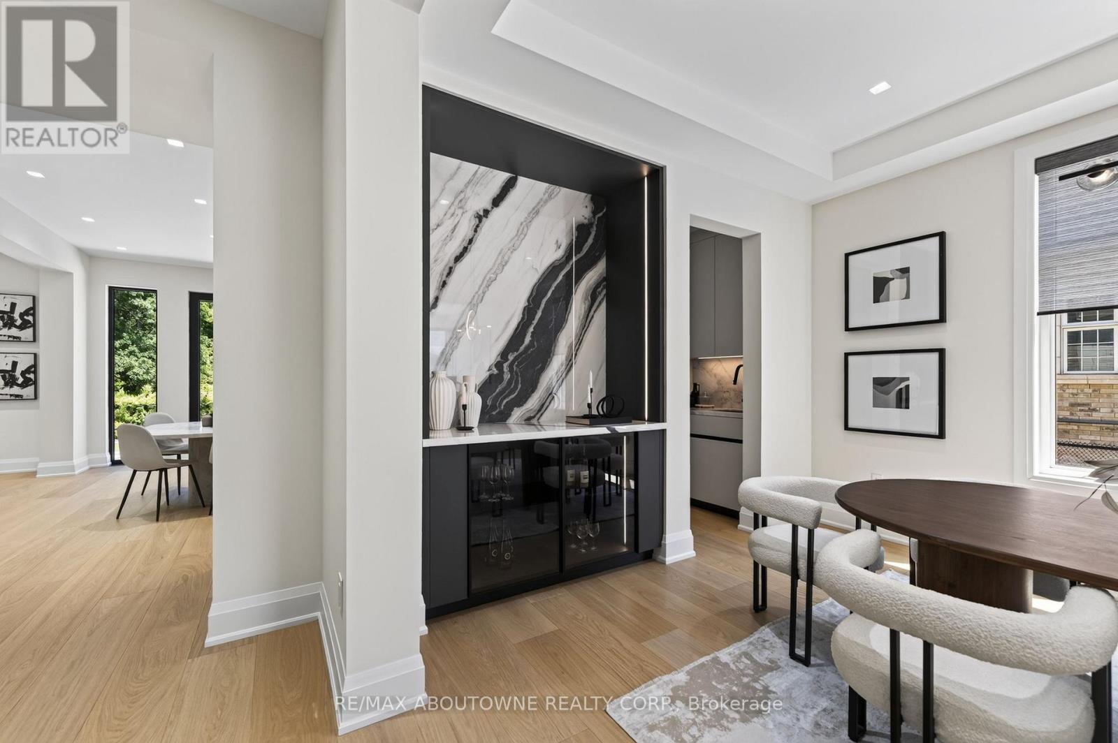 197 Polly Drive, Oakville, Ontario  L6M 5K2 - Photo 8 - W13663186