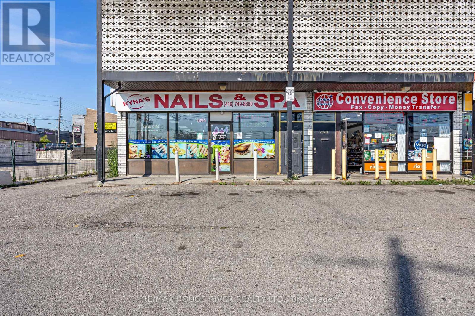2282 Islington Avenue, Toronto, Ontario  M9W 3W8 - Photo 3 - W13663208