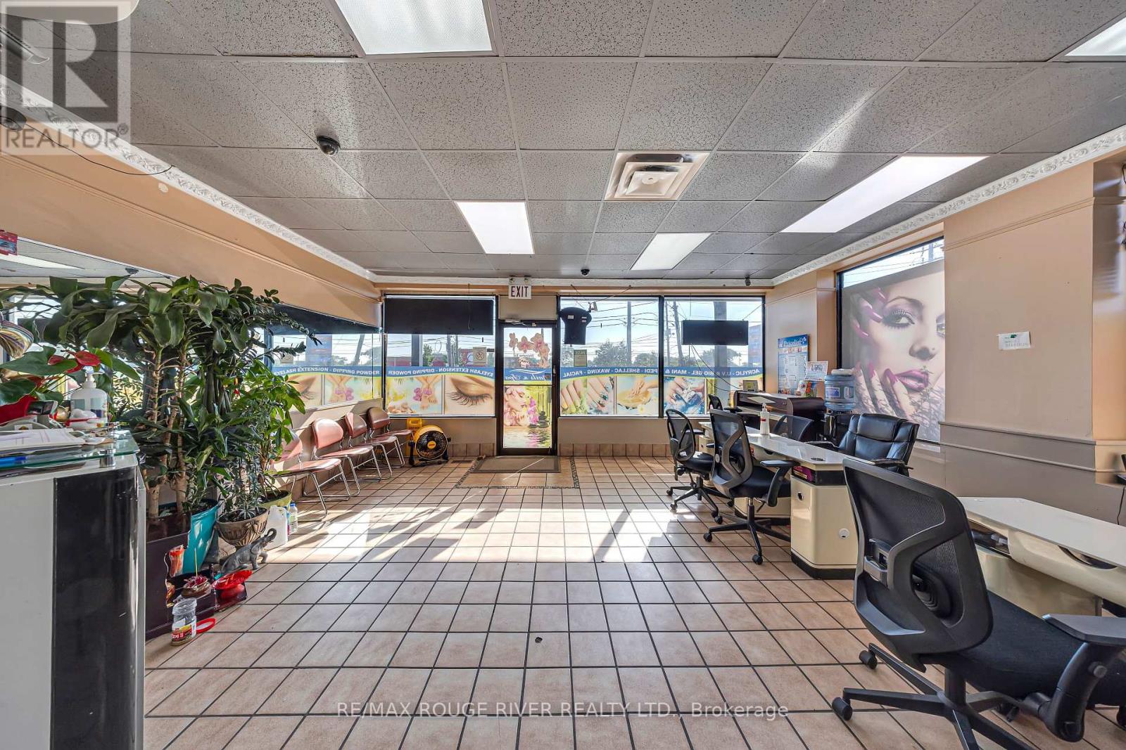 2282 Islington Avenue, Toronto, Ontario  M9W 3W8 - Photo 6 - W13663208