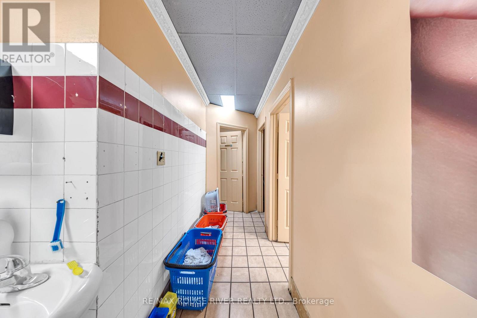 2282 Islington Avenue, Toronto, Ontario  M9W 3W8 - Photo 9 - W13663208