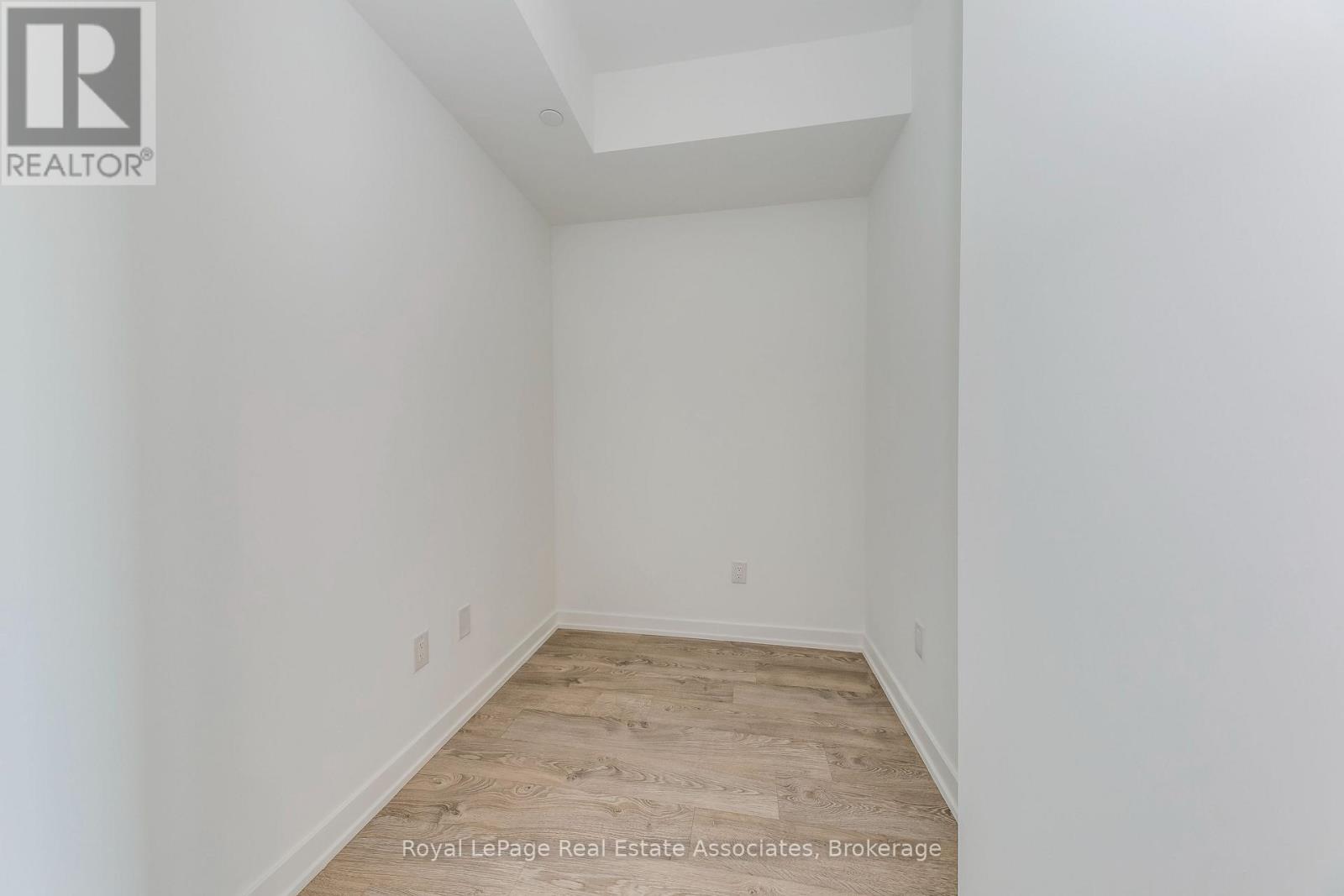 806 - 220 Missinnihe Way, Mississauga, Ontario  L5H 0A9 - Photo 12 - W13663248