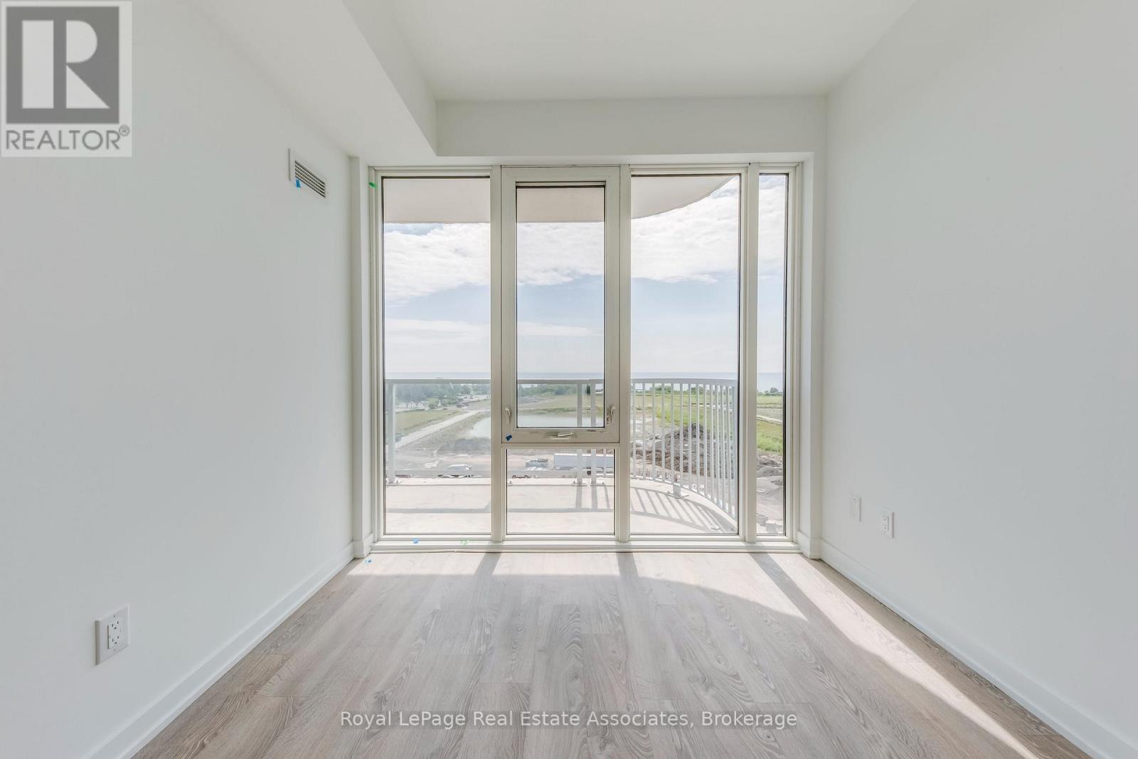 806 - 220 Missinnihe Way, Mississauga, Ontario  L5H 0A9 - Photo 15 - W13663248