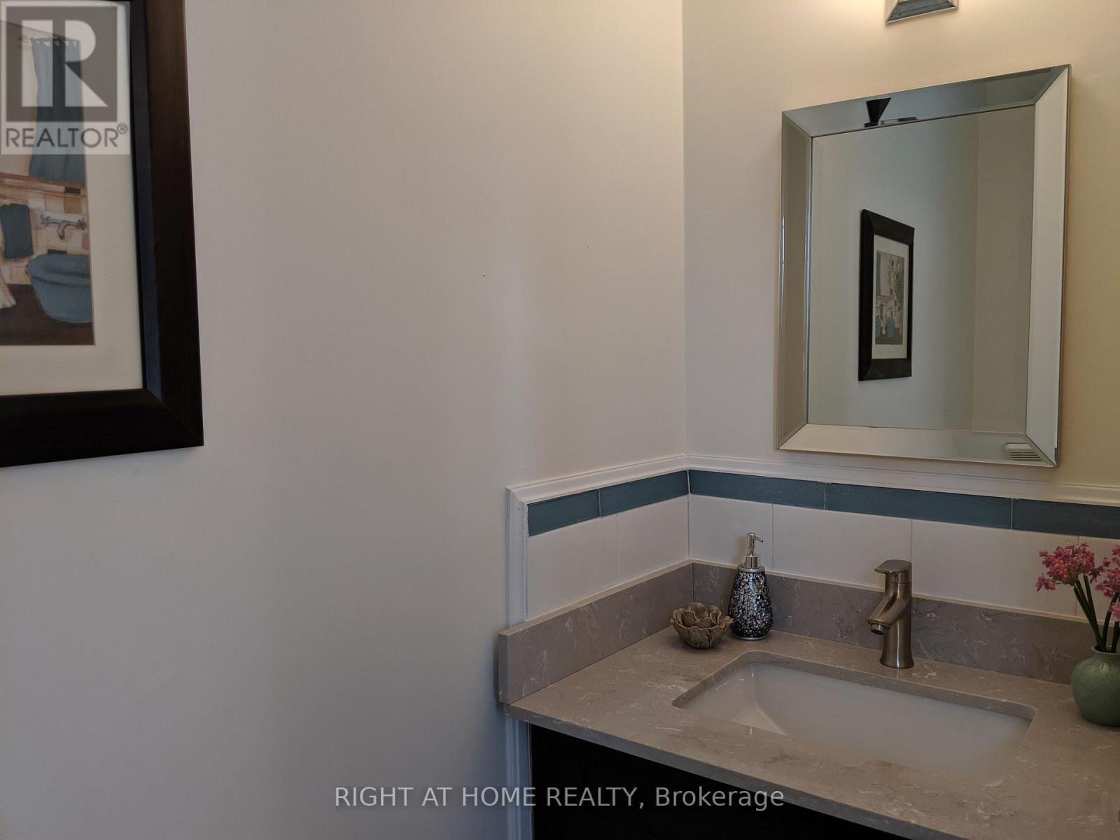 Annex Apartment - 2463 Rebecca Street, Oakville, Ontario L6L 2B1 - Photo 14 - W13663252